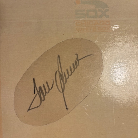 Authenticated Tom Seaver cut signature - Picture 2 of 5